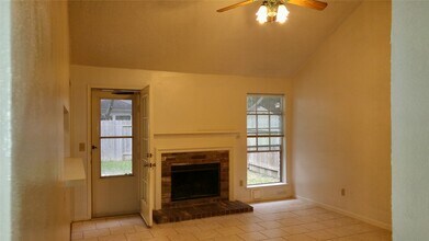 22930 Indian Ridge Dr in Katy, TX - Building Photo - Building Photo