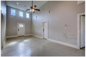 703 Maple St in Commerce, TX - Building Photo - Building Photo