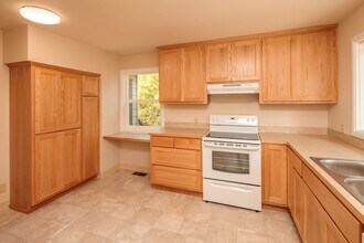 3401 Byron Ave in Bellingham, WA - Building Photo - Building Photo