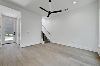2308 Maxwell Ln in Austin, TX - Building Photo - Building Photo