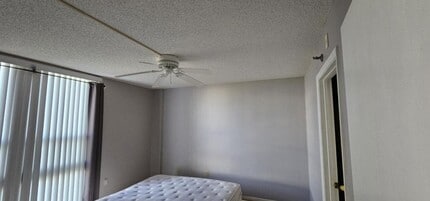 21405 Olean Blvd in Port Charlotte, FL - Building Photo - Building Photo