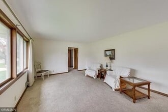 3800 Commodore Dr in Minneapolis, MN - Building Photo - Building Photo