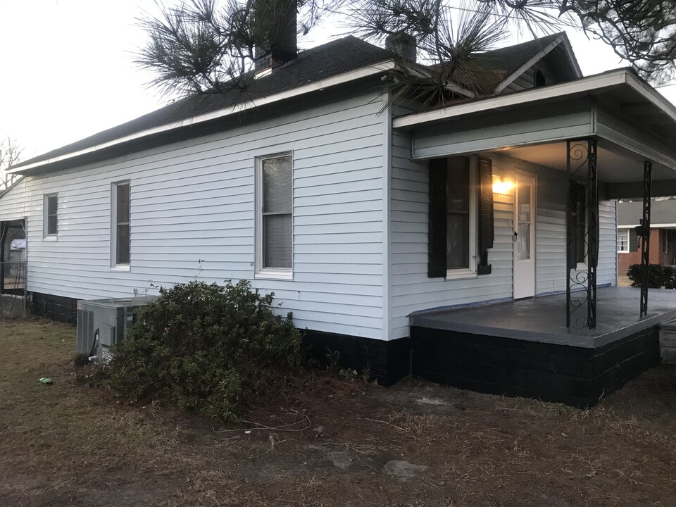 1111 N George St in Goldsboro, NC - Building Photo