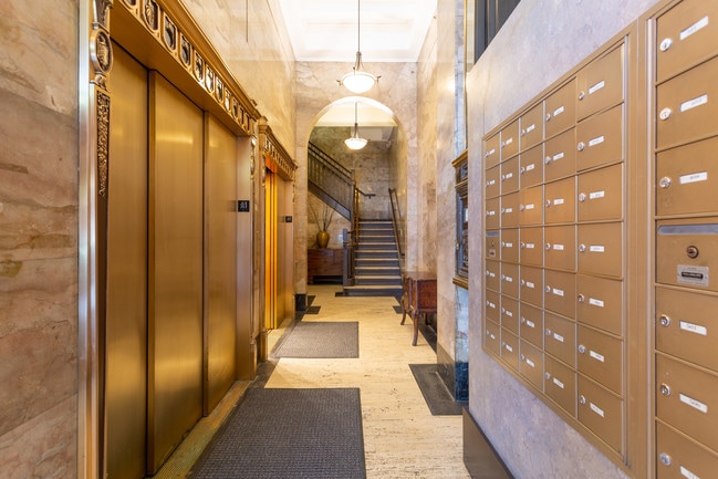 CenterPointe Apartments in New Haven, CT - Foto de edificio - Lobby