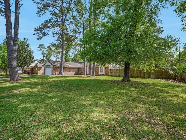 1738 Conrad Sauer Dr in Houston, TX - Building Photo - Building Photo