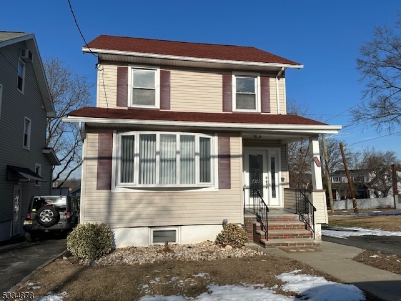 1048 Falls Terrace in Union, NJ - Building Photo