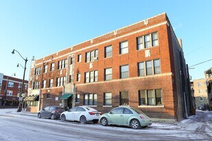 2222 W Wilson Ave, Unit 308 in Chicago, IL - Building Photo