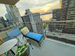 303 W 66th St, Unit Penthouse in New York, NY - Building Photo - Building Photo