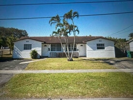 1101 NW 55th Ave in Lauderhill, FL - Building Photo