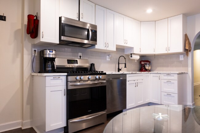 1519 Park Rd NW in Washington, DC - Building Photo - Building Photo