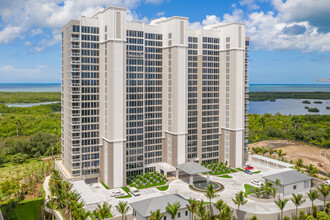 Kalea Bay Tower in Naples, FL - Foto de edificio - Building Photo