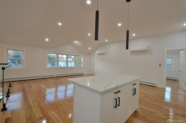 219-42 112th Rd in Queens, NY - Building Photo - Building Photo