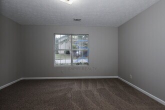 742 Bridgewood Ct in Lithonia, GA - Building Photo - Building Photo