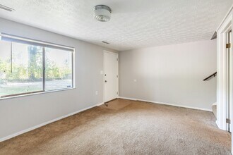 4201 Cottage Grove Rd in Uniontown, OH - Building Photo - Building Photo