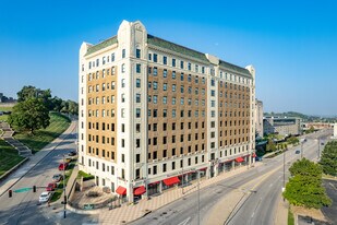 Pershing Building in Kansas City, MO - Building Photo