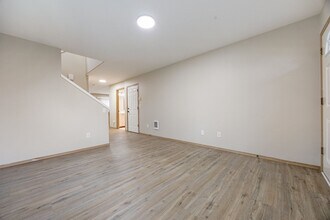 2322 SE 89th Ave in Portland, OR - Building Photo - Building Photo