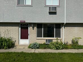 4081 Airport Rd in Waterford Township, MI - Building Photo - Building Photo