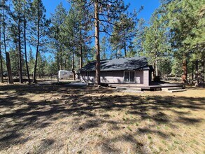 14893 Buckboard in Sisters, OR - Building Photo - Building Photo