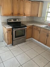 2900 NW 10th Ct in Fort Lauderdale, FL - Building Photo - Building Photo