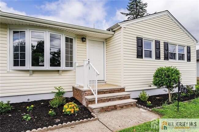 366 Mulier Ave in Piscataway, NJ - Building Photo - Building Photo