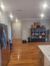 116 Holland St, Unit 2L in Somerville, MA - Foto de edificio - Building Photo