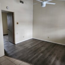 794 W Market St, Unit #B in Akron, OH - Building Photo - Building Photo