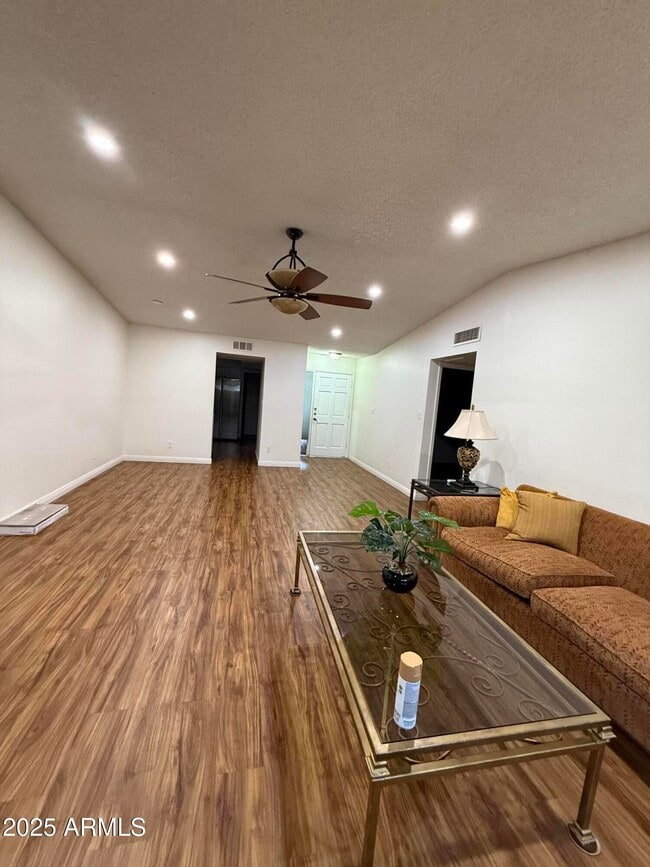 3033 N 37th St in Phoenix, AZ - Building Photo - Building Photo