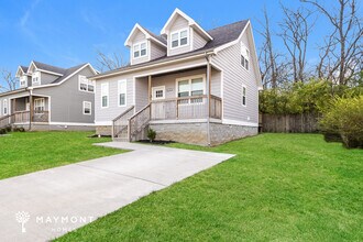 2320 Franco Rd in Nashville, TN - Building Photo - Building Photo