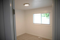 422 E Lambourne Ave, Unit 2 in South Salt Lake, UT - Building Photo - Building Photo