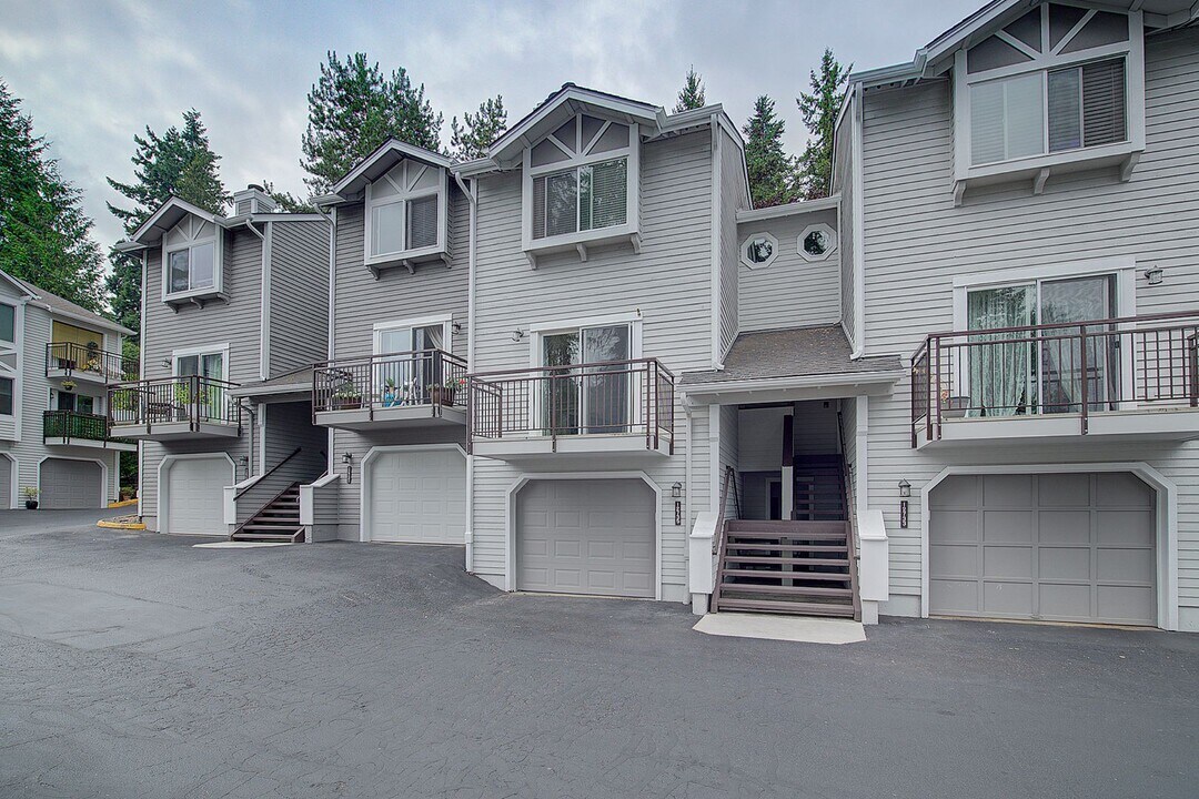 12735 NE 171st Ln in Woodinville, WA - Building Photo
