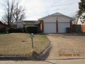 12 NW 56th St in Lawton, OK - Building Photo