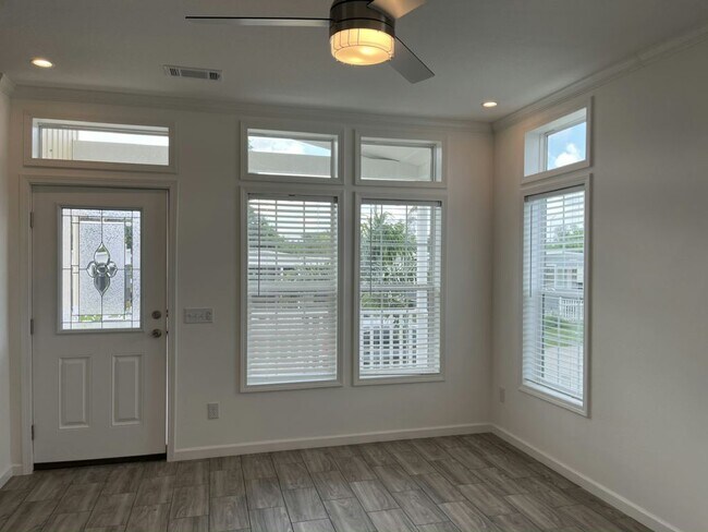 246 Caviller Ct in North Fort Myers, FL - Building Photo - Building Photo