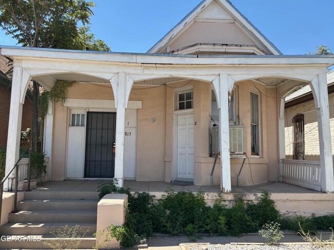 property at 813 N Virginia St