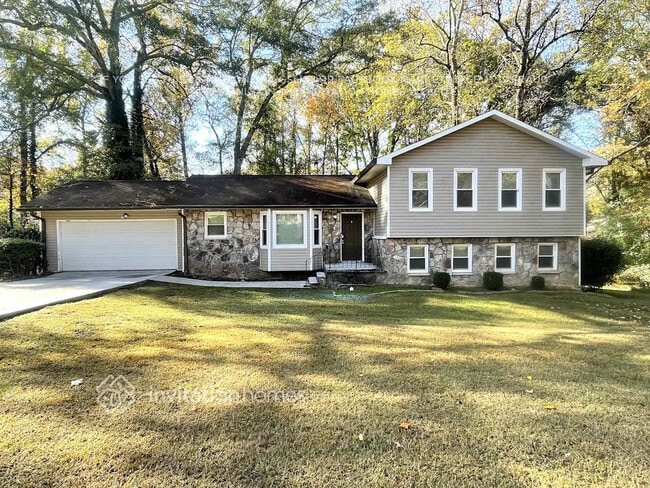 property at 2354 Shadowood Dr SW