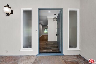 15543 Del Gado Dr in Los Angeles, CA - Building Photo - Building Photo