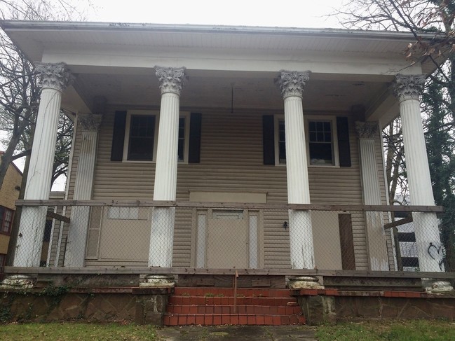 1107 Ponce de Leon Ave NE in Atlanta, GA - Building Photo - Building Photo