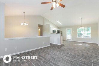 6756 Spring Head Dr, Unit #4111-C in Flowery Branch, GA - Foto de edificio - Building Photo