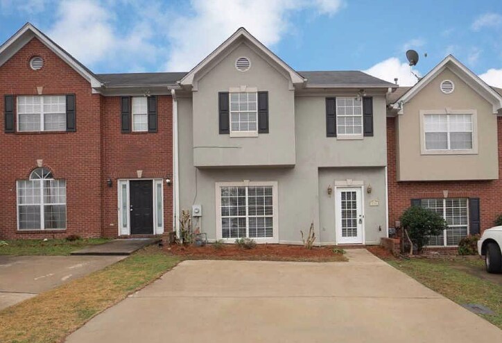 730 3rd St NE in Alabaster, AL - Building Photo