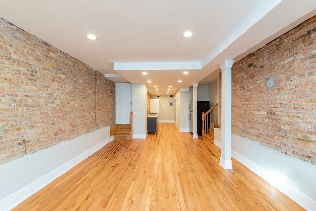 1122 W Addison St in Chicago, IL - Building Photo - Building Photo