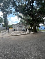 7531 Oakwood St in Jacksonville, FL - Building Photo