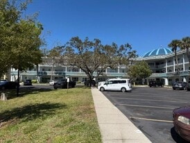 2380 World Pkwy Blvd, Unit 42 in Clearwater, FL - Building Photo