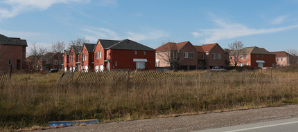 Forestview Towns in Pickering, ON - Building Photo - Building Photo