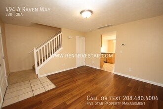 494 Raven Way in Pocatello, ID - Foto de edificio - Building Photo