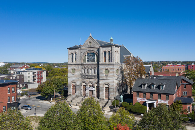 725 Merrimack in Lowell, MA - Building Photo - Building Photo