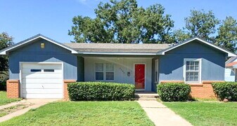 3306 36th St in Lubbock, TX - Building Photo