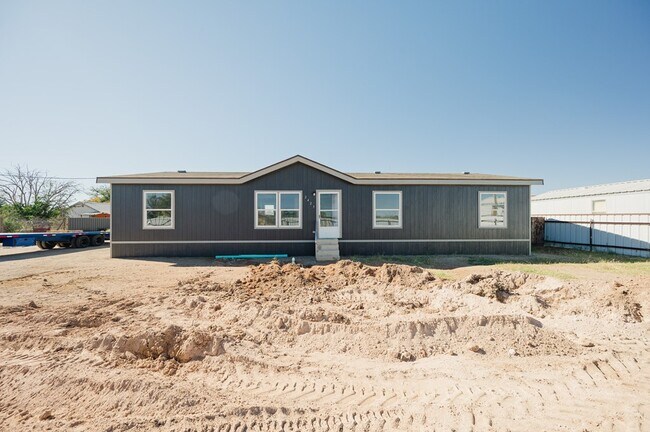 2423 N Redondo Ave in Odessa, TX - Building Photo - Building Photo