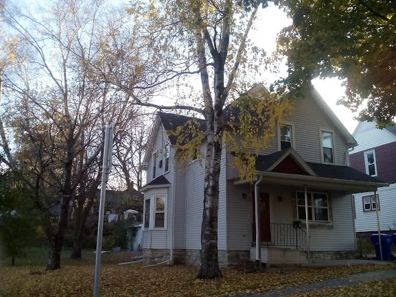 839 E John St, Unit Lower