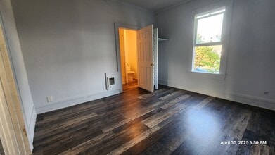 430 S Holladay Dr, Unit 5 in Seaside, OR - Building Photo - Building Photo