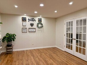 2071 Madison Ave in Gurnee, IL - Building Photo - Building Photo