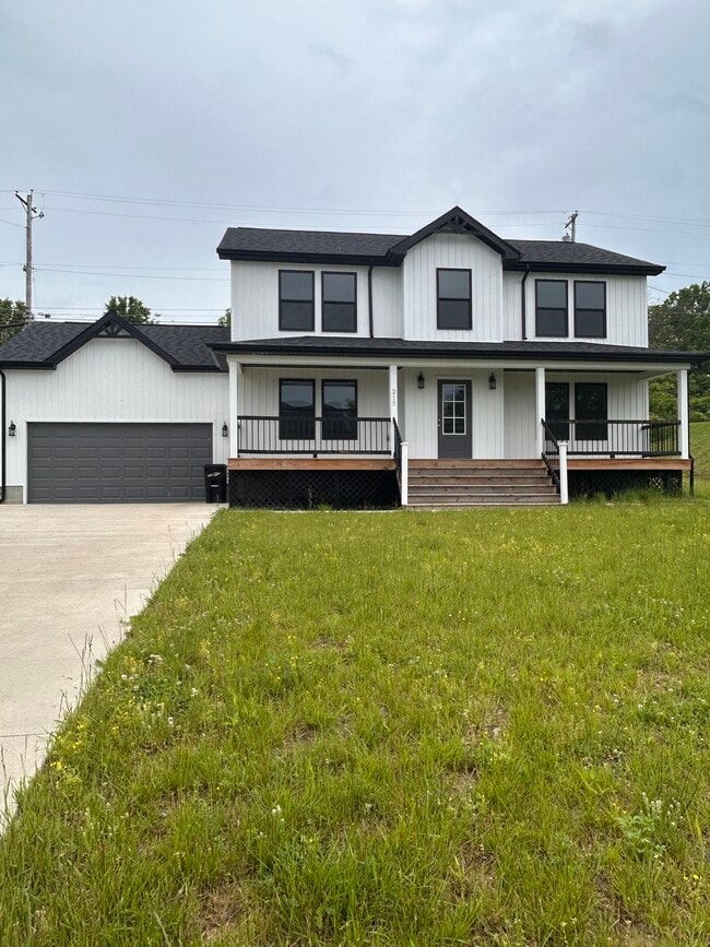 property at 215 Linwood Dr